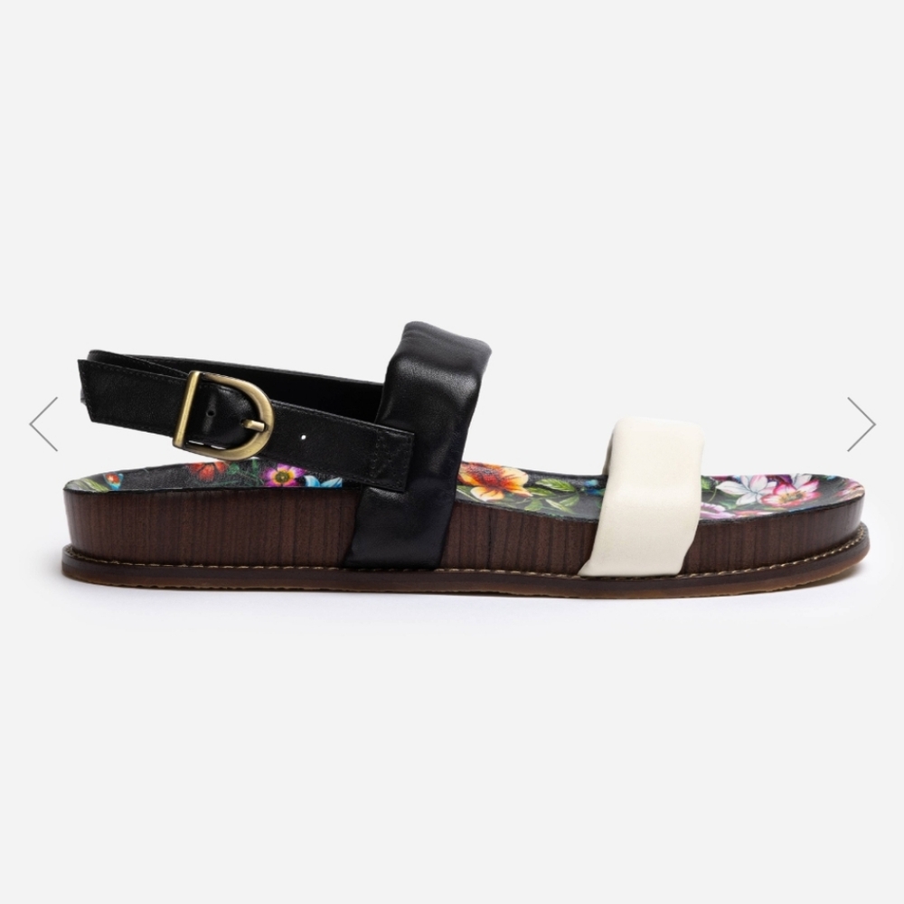 NWOT Johnny Was  Sandals size 8